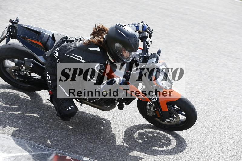 /Archiv-2025/10 23.04.2025 Cornu Master School ADR/gruen-vert/4